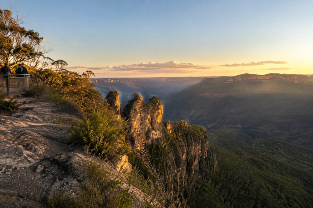 Three Sisters rock formation at Echo Point above a forested valley